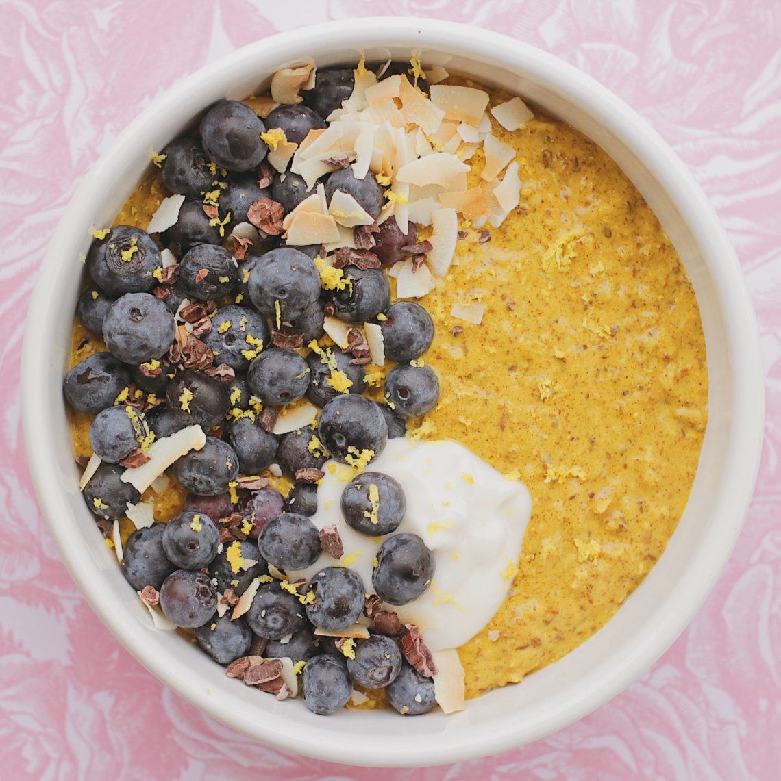 Lemon-Blueberry Turmeric Oatmeal - Turmeric Oatmeal has so many health benefits. But if you've ever tried "sneaking" it in to your favourite foods, you will find it is a pretty hard spice to hide... So today's recipe will show you how to hide that bitter taste and why you might want to start adding Turmeric to your diet today!