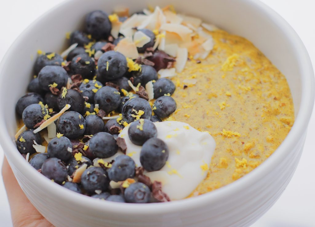Lemon-Blueberry Turmeric Oatmeal - Turmeric Oatmeal has so many health benefits. But if you've ever tried "sneaking" it in to your favourite foods, you will find it is a pretty hard spice to hide... So today's recipe will show you how to hide that bitter taste and why you might want to start adding Turmeric to your diet today!