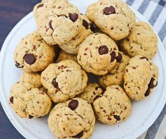 These soft and chewy chocolate chip cookies are vegan and made with coconut oil. This recipe is super easy and can be made gluten-free.